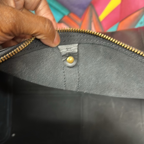 Louis Vuitton epi leather black authentic code in pic - Picture 4 of 9